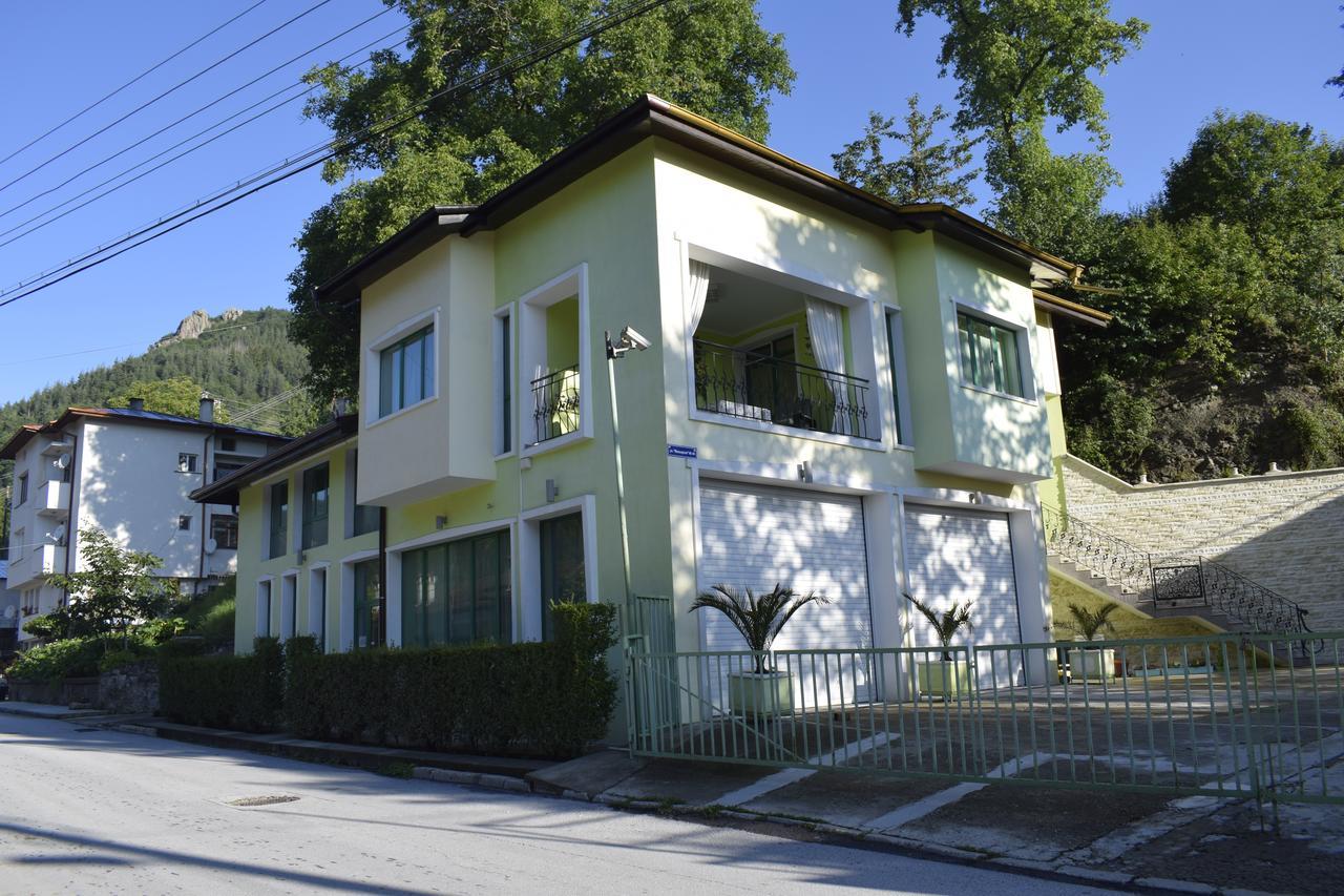 Guest Rooms Waterfall Smolyan Eksteriør billede
